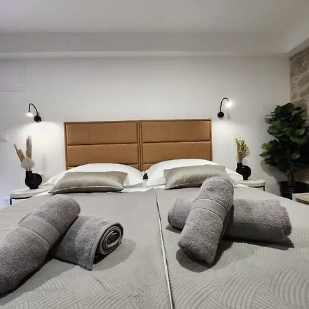 Rio Luxury Guest house *