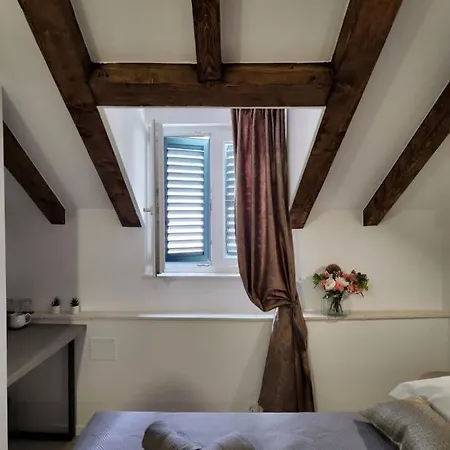 Rio Luxury Πανσιόν 4*