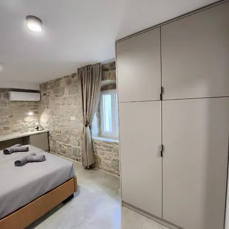 Rio Luxury Πανσιόν