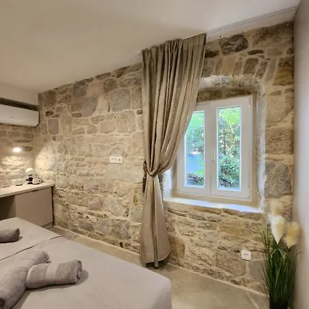 Πανσιόν Rio Luxury Σπλιτ