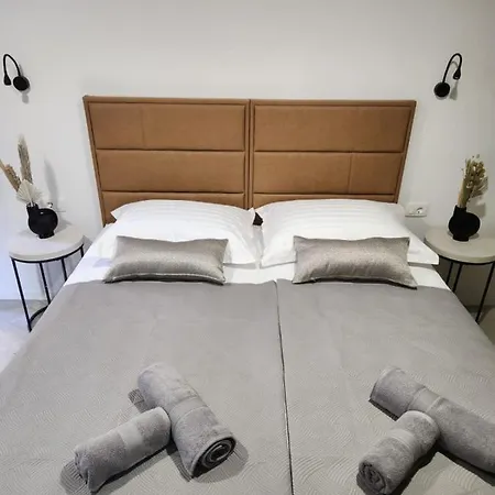 Πανσιόν Rio Luxury