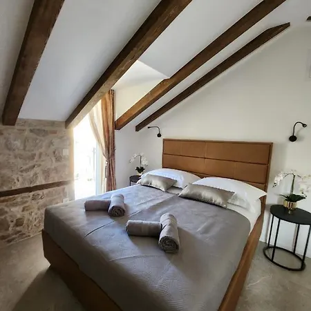 Rio Luxury Πανσιόν 4*